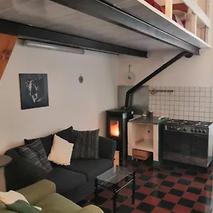  Appartamento Affascinante Monolocale In Palazzo Storico, 50mtr Da Piazza Azuni Italia